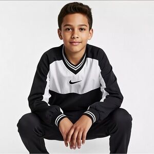Nike Youth Large Black & White Pullover Windbreaker Jacket